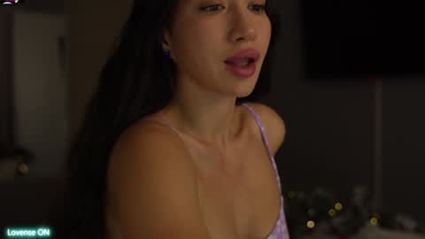 Leora online show from 01.06.25