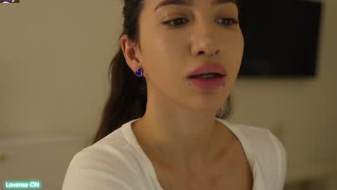 Leora online show from 01.28.25