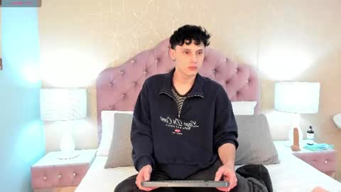 Snapshot of lephystar chatting on 06.15.26 LephyStar online show from 06.15.26
