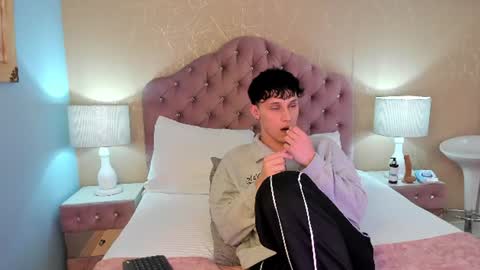 Snapshot of lephystar chatting on 06.19.26 LephyStar online show from 06.19.26