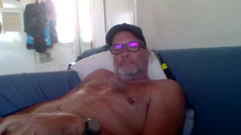 Snapshot of leporonga chatting on 10.18.25 leporonga online show from 10.18.25