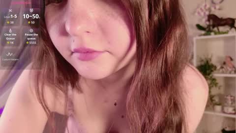 Nicole Moore online show from 04.09.26