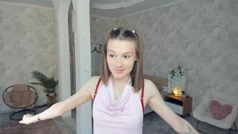 Snapshot of lesigrace chatting on 04.21.26 Sanem online show from 04.21.26