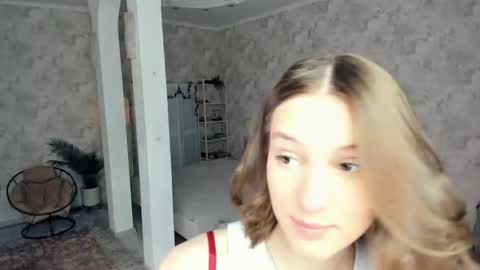 Snapshot of lesigrace chatting on 04.27.26 Sanem online show from 04.27.26