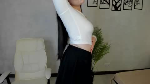 Lesley online show from 09.28.25