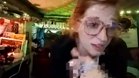 LesleyGumGrass- The Boring Trans girl online show from 11.11.25