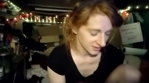 Snapshot of lesleygumgrass chatting on 06.14.26 LesleyGumGrass- The Boring Trans girl online show from 06.14.26