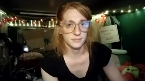 Snapshot of lesleygumgrass chatting on 06.16.26 LesleyGumGrass- The Boring Trans girl online show from 06.16.26