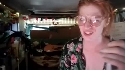 Snapshot of lesleygumgrass chatting on 07.20.26 LesleyGumGrass- The Boring Trans girl online show from 07.20.26