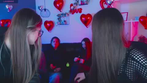 leslie_bird online show from 02.18.26