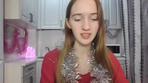  LESLIE   online show from 12.24.24