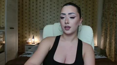 Snapshot of leslie_secret chatting on 12.11.24 leslie_secret online show from 12.11.24