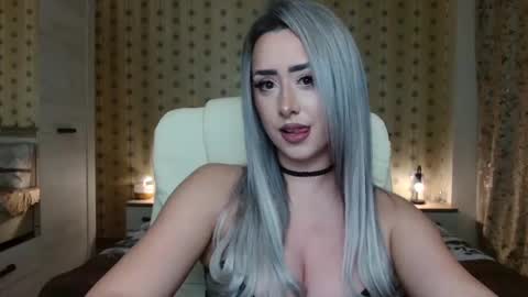 Snapshot of leslie_secret chatting on 12.12.24 leslie_secret online show from 12.12.24