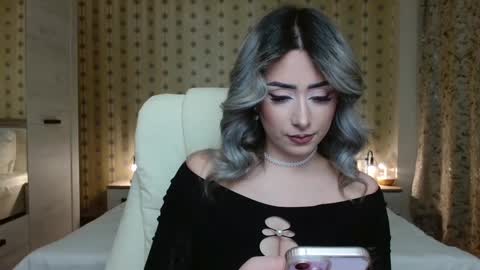 Snapshot of leslie_secret chatting on 02.17.25 leslie_secret online show from 02.17.25
