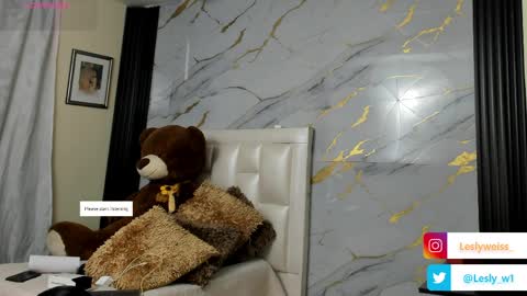 I am here from Monday to Friday from 730 am to 130 pm Colombia time and saturday from 500 am to 1000 am .... Soon Blue page online show from 04.03.26