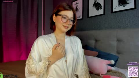 Snapshot of lessi_grace chatting on 04.29.26 Lessi online show from 04.29.26
