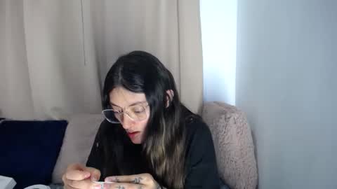 lessliee online show from 03.25.26