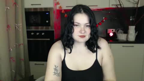 Snapshot of lesssi_ chatting on 02.12.25 Alison online show from 02.12.25