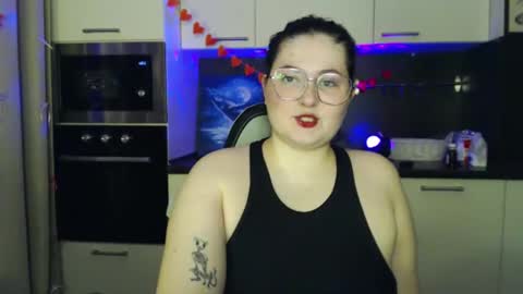 Snapshot of lesssi_ chatting on 03.08.25 Alison online show from 03.08.25