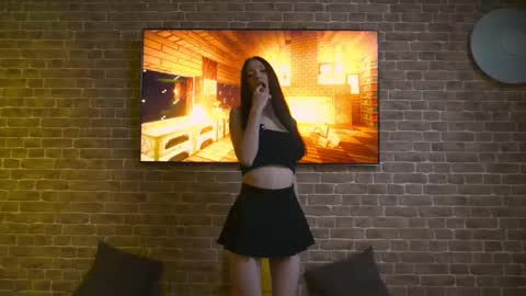 Hi my name is Lessy I am 18 years old. Im new here but I really like making new acquaintances online show from 09.10.25