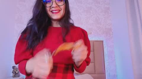 Leti White online show from 10.15.25