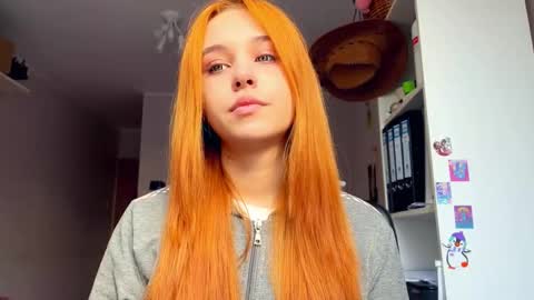 Snapshot of lettygherardini chatting on 02.20.26 Lola online show from 02.20.26