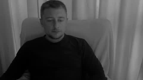 Snapshot of lev1ngston chatting on 06.14.26 lev1ngston online show from 06.14.26