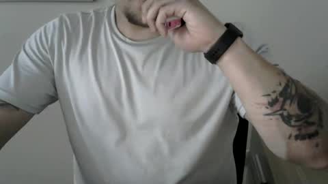 Snapshot of lev1ngston chatting on 07.28.26 lev1ngston online show from 07.28.26