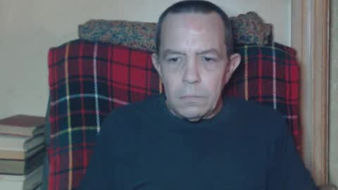 Snapshot of levon48 chatting on 12.10.24 levon48 online show from 12.10.24