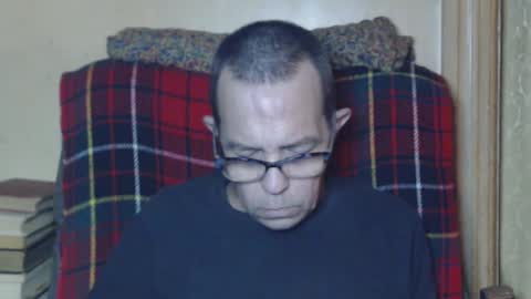 Snapshot of levon48 chatting on 12.11.24 levon48 online show from 12.11.24