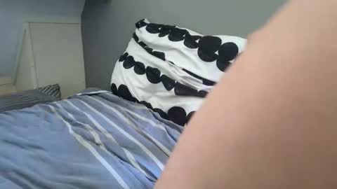 Snapshot of lewenzi chatting on 09.29.25 lewenzi online show from 09.29.25