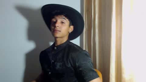 i  am lewis ly EDUARDO MEMDOZA15 online show from 12.17.25