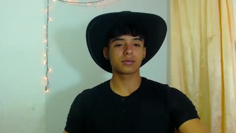 Snapshot of lewis_ly chatting on 05.01.26 i am lewis ly EDUARDO MEMDOZA15 online show from 05.01.26