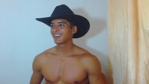 Snapshot of lewis_ly chatting on 06.16.26 i am lewis ly EDUARDO MEMDOZA15 online show from 06.16.26