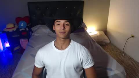 Snapshot of lewis_ly chatting on 07.29.26 i am lewis ly EDUARDO MEMDOZA15 online show from 07.29.26