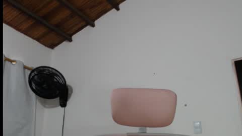 Snapshot of lexi19_ chatting on 07.26.26 lexi19_ online show from 07.26.26