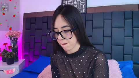 Lexi Howard  online show from 11.26.25