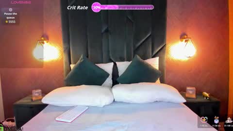 Snapshot of lexi_split chatting on 11.25.25 Lexi GTM2 MonWedThurSatSun 1000am-400pm online show from 11.25.25