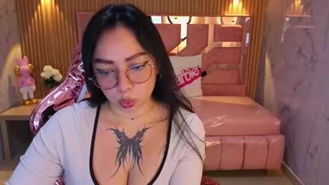 Lexie  online show from 11.21.25