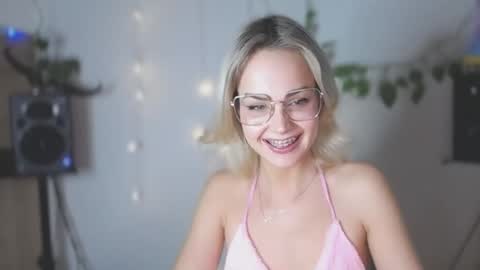 Lexie online show from 12.11.24