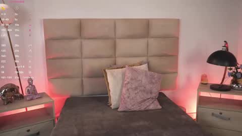 Lexie  online show from 11.12.25