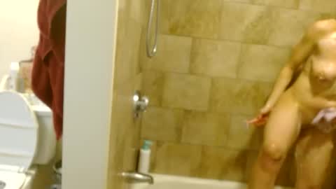 Snapshot of lexiel0veswood chatting on 02.21.26 lexiel0veswood online show from 02.21.26