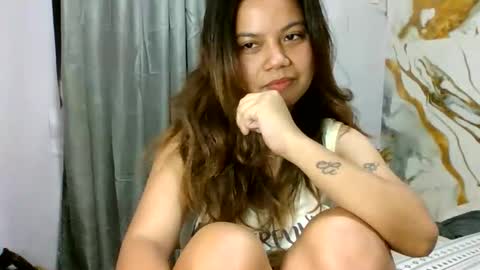 Snapshot of lexielar chatting on 04.20.26 LEXIE online show from 04.20.26