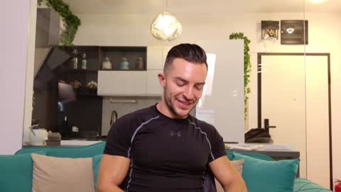 Snapshot of lexin25 chatting on 12.04.24 Askme online show from 12.04.24