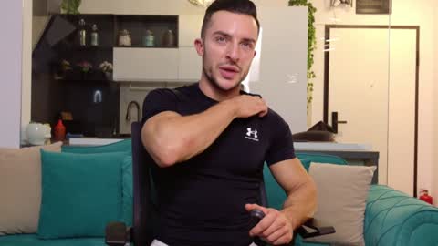 Snapshot of lexin25 chatting on 12.18.24 Askme online show from 12.18.24