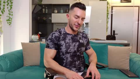 Snapshot of lexin25 chatting on 12.30.24 Askme online show from 12.30.24