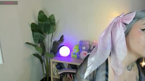 lexirouge           online show from 12.01.25