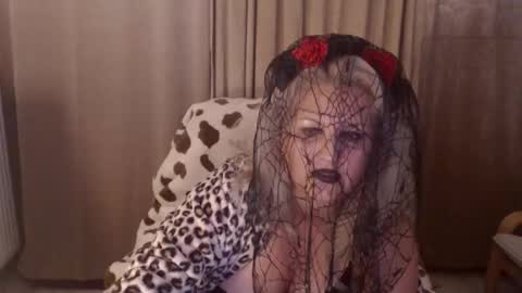 Hannah online show from 10.31.25