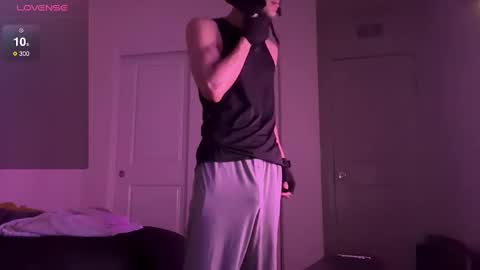 Snapshot of lexxxcazzo chatting on 09.22.25 Dromaeosaurex online show from 09.22.25