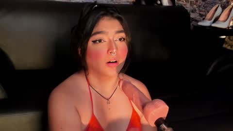 Snapshot of lexy_gomez chatting on 12.19.25 LEXY online show from 12.19.25